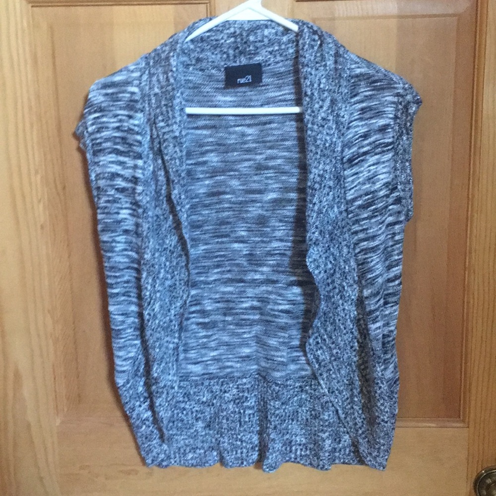 Sleeveless Knit Shawl